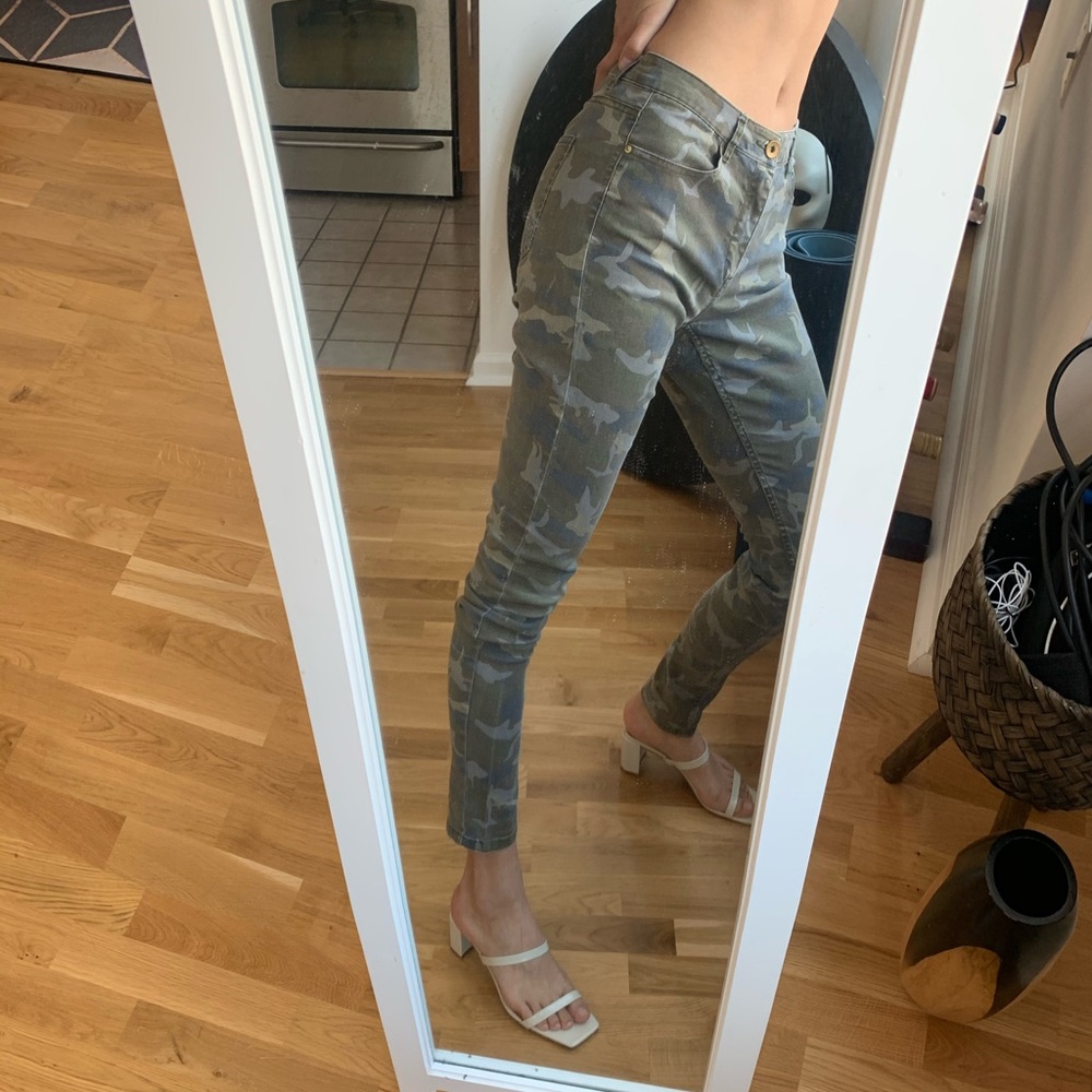 HM camouflage jeans